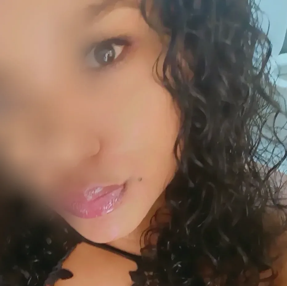 Cindy, 33