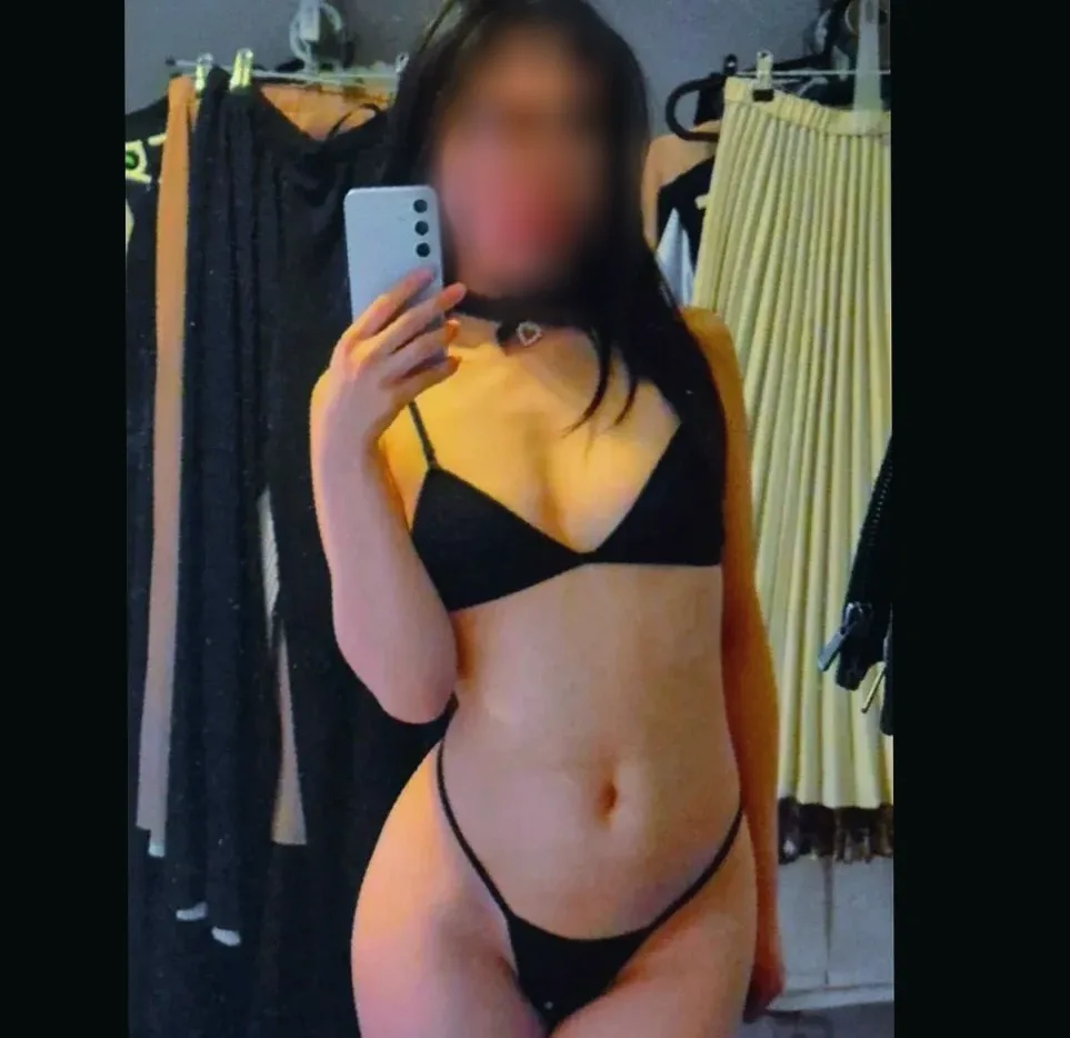 Fatima, 20