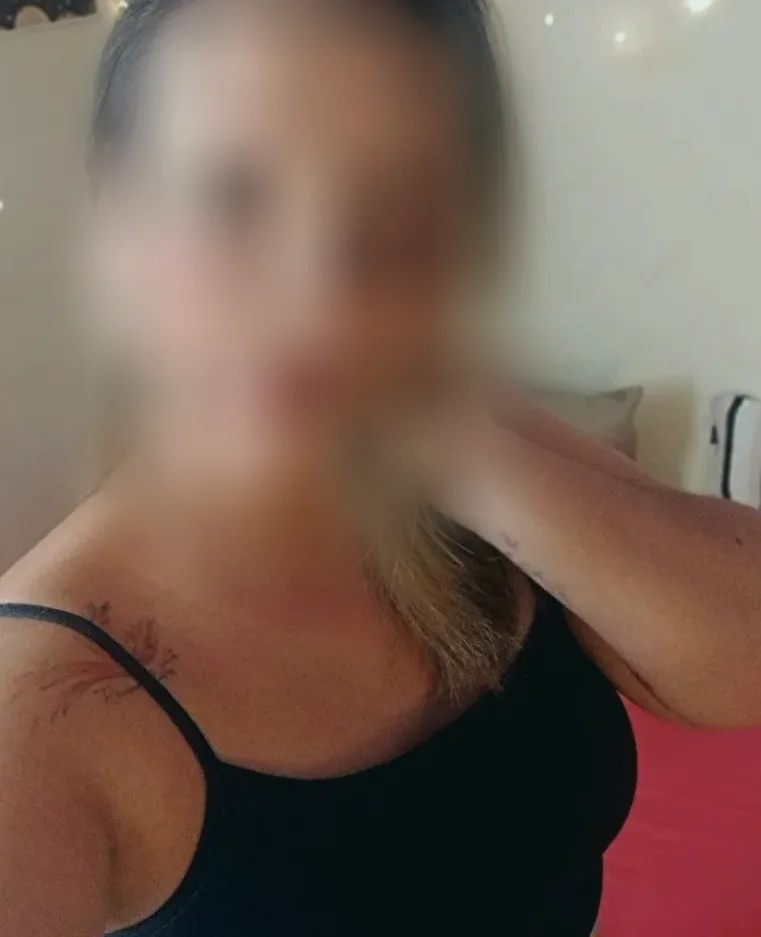 Lotte, 36