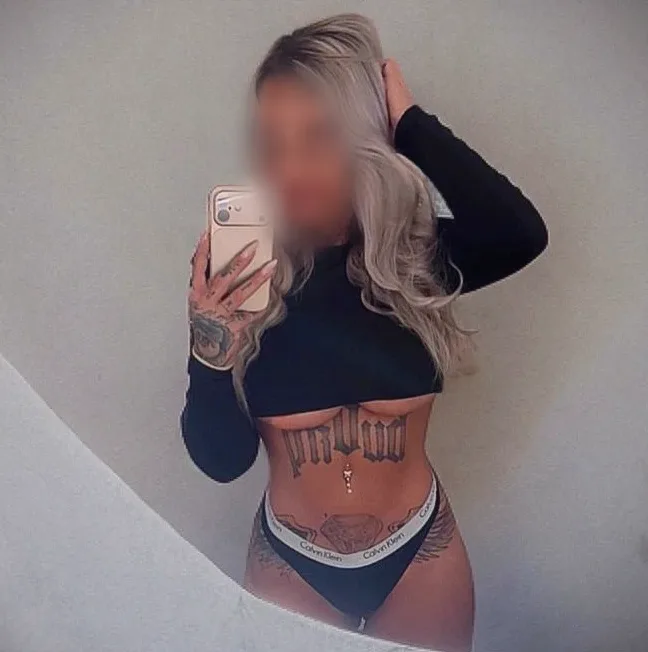 Lotte, 36