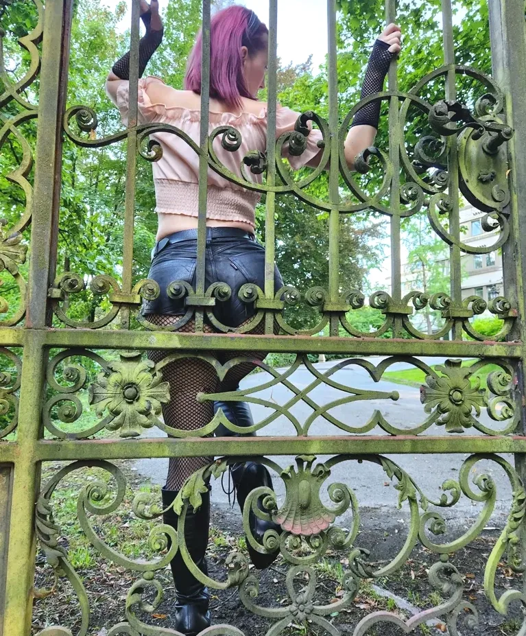 Lynn, 38
