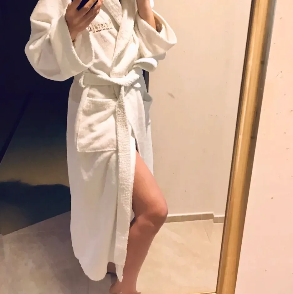 Manon, 36