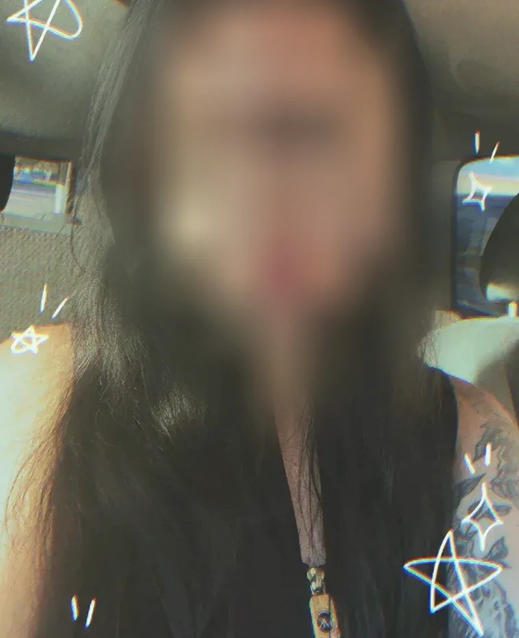 Noor, 23