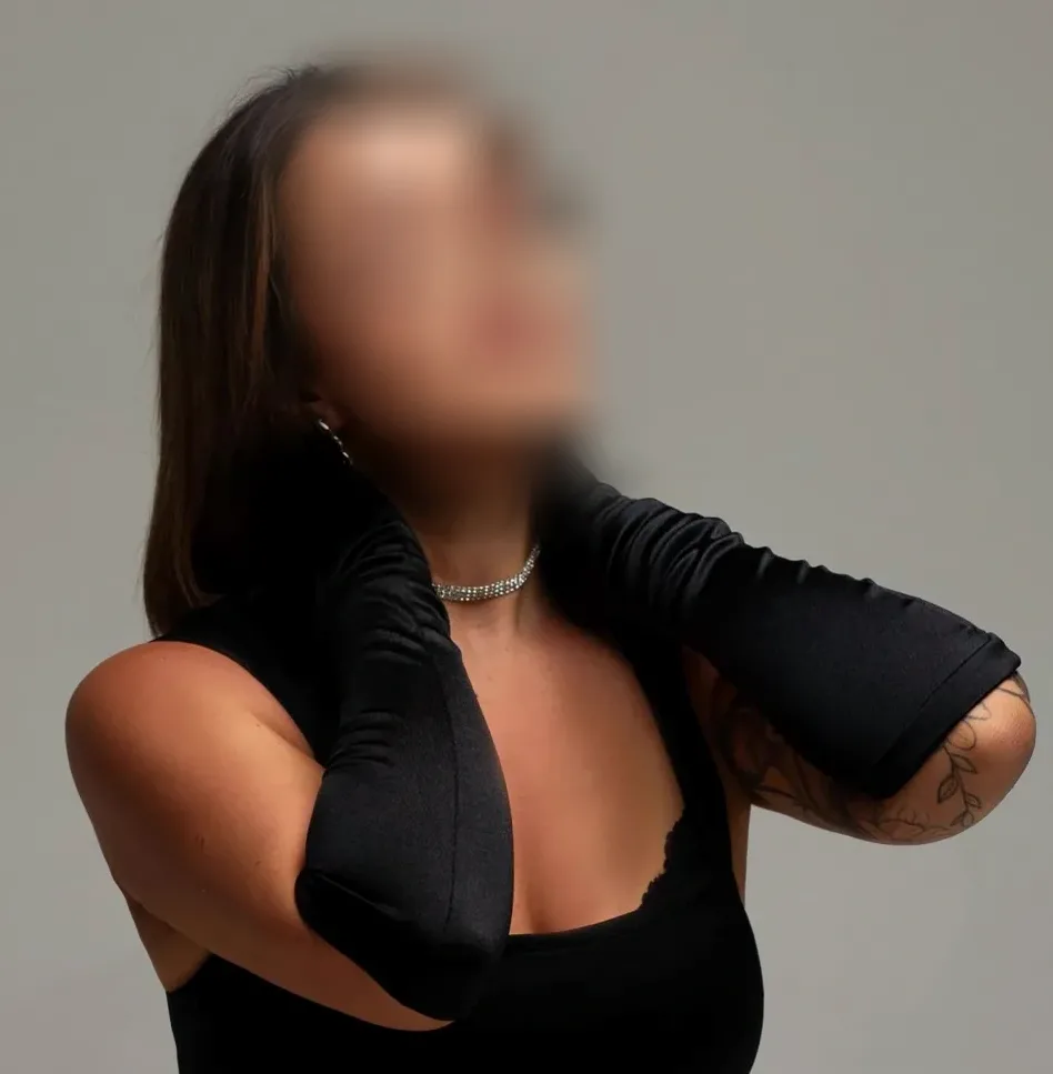 Nour, 31