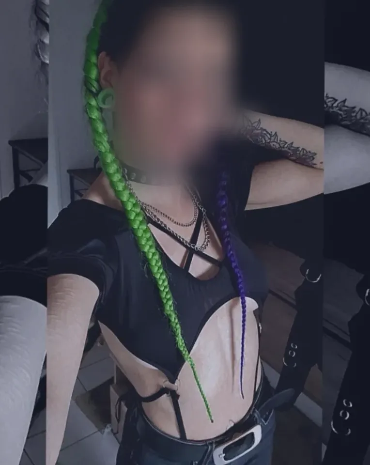 Sara, 20