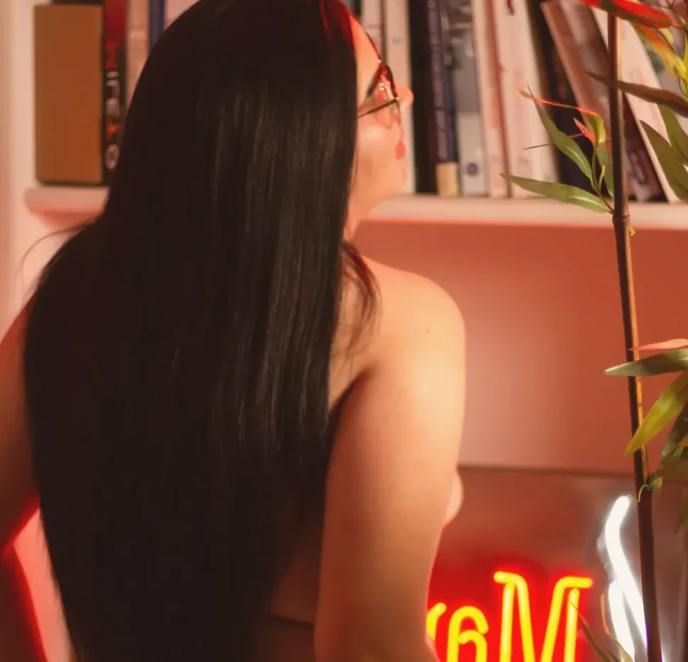 Tess, 31