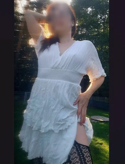 Vera, 30
