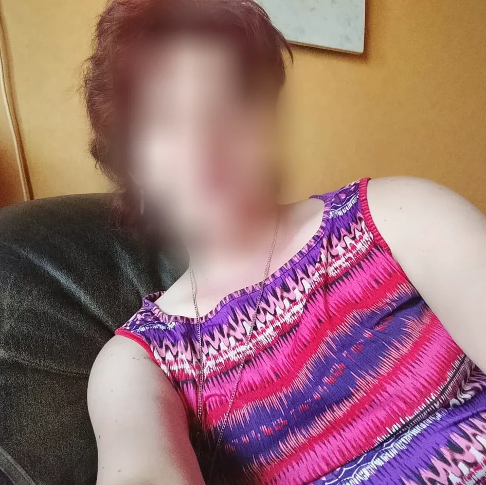 Yasmin, 35