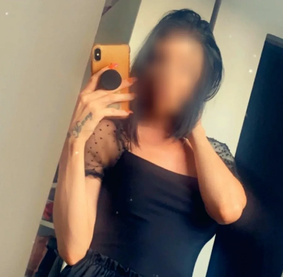 Zeynep, 31